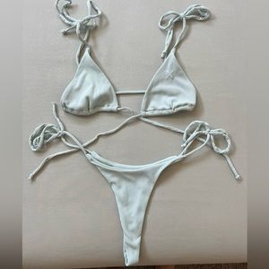 Boutine LA bikini! Size S Icy Blue